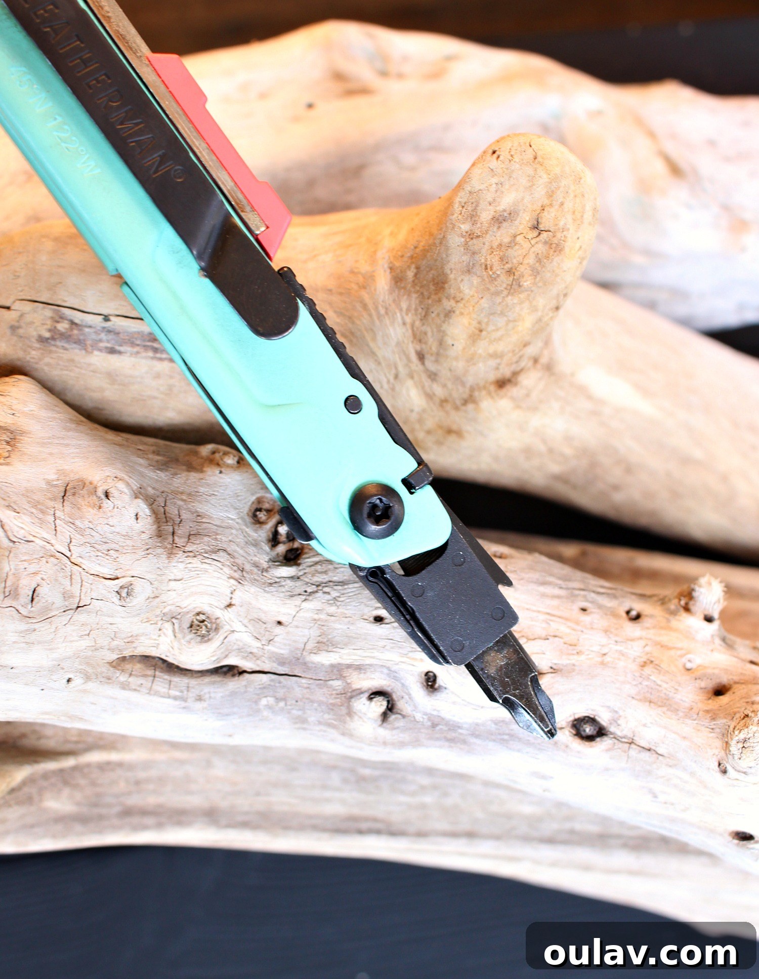 DIY Light Fixture Replacement Made Simple (Sponsored by Leatherman Canada) 29 Precision bit driver on Leatherman Signal for various screw types in DIY projects