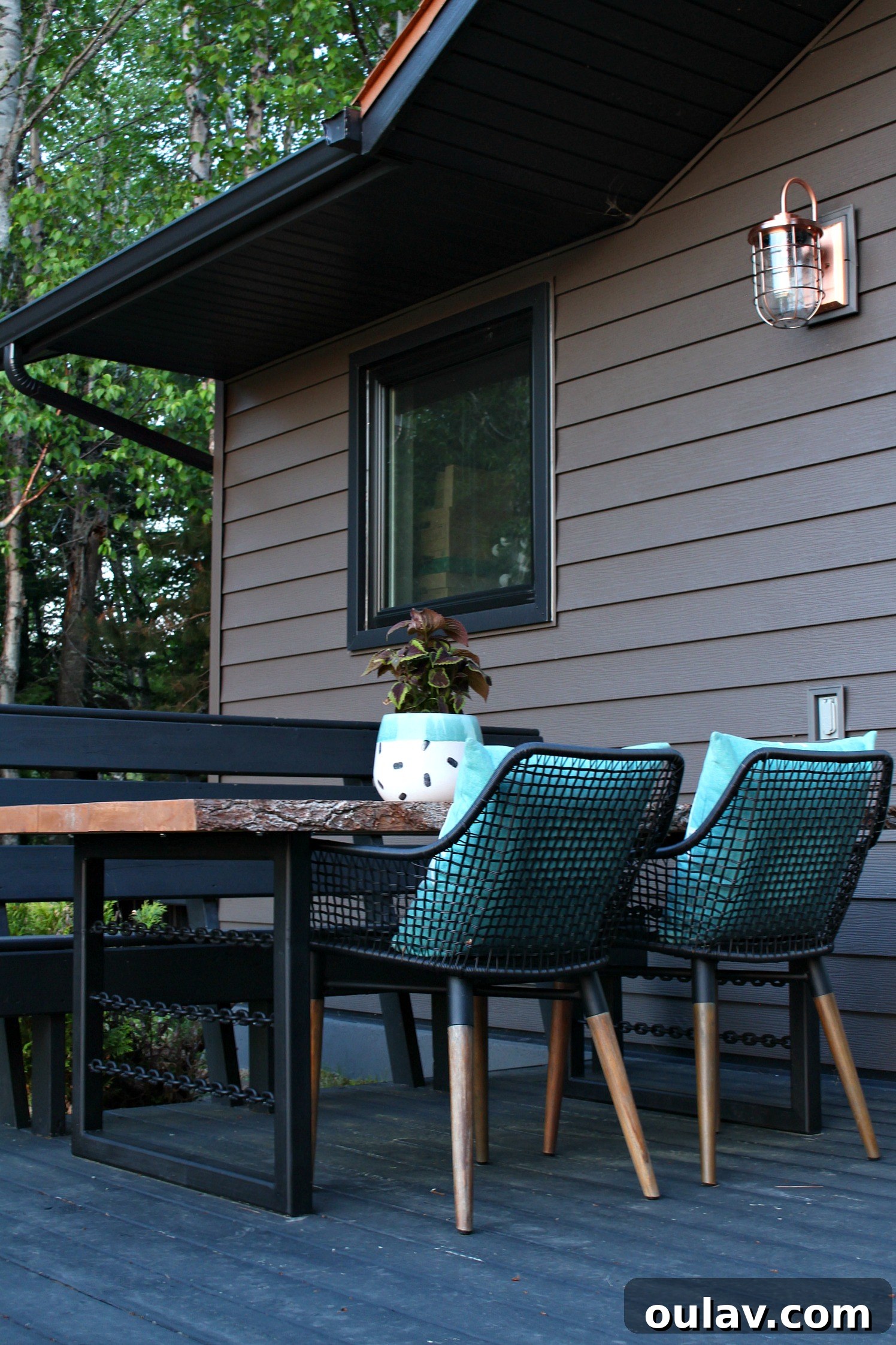 A Summer Dream Inside Our Lake House Oasis 12 Close-up of DIY Hydrangea Wreath on Bunkie Door