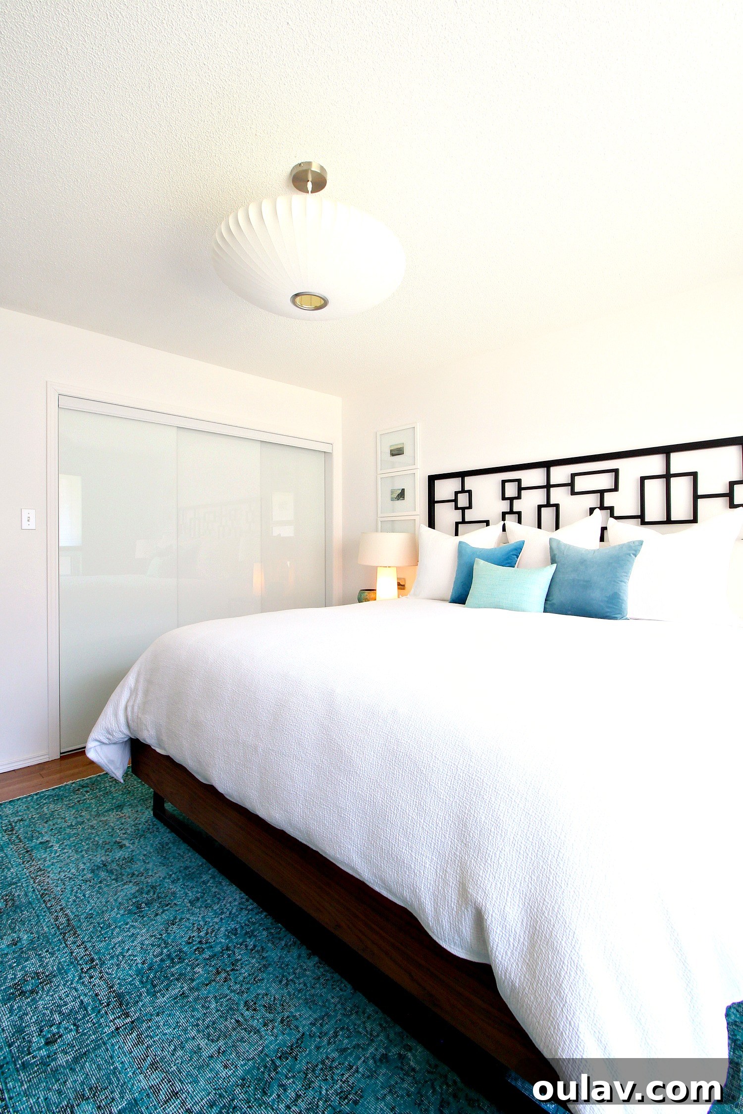 A Summer Dream Inside Our Lake House Oasis 33 Close-up of Teal Bedroom Rug with Summer Bedding